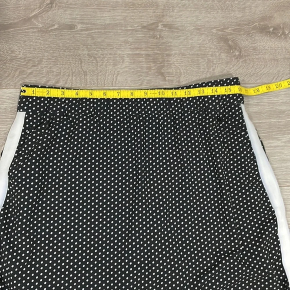 T by Talbots Pull On Athletic Skort Black and White Polka Dot M - Picture 8 of 13